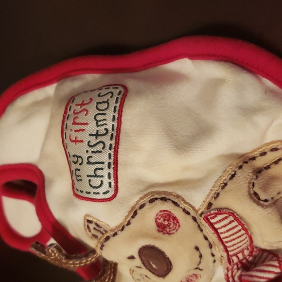 My 1st Christmas Bib - Picture 2 of 4